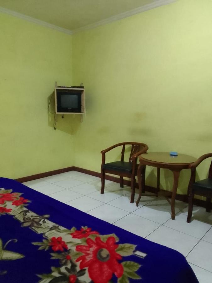 Hotel Oyo 93146 Lamin Indah à Puncak Extérieur photo