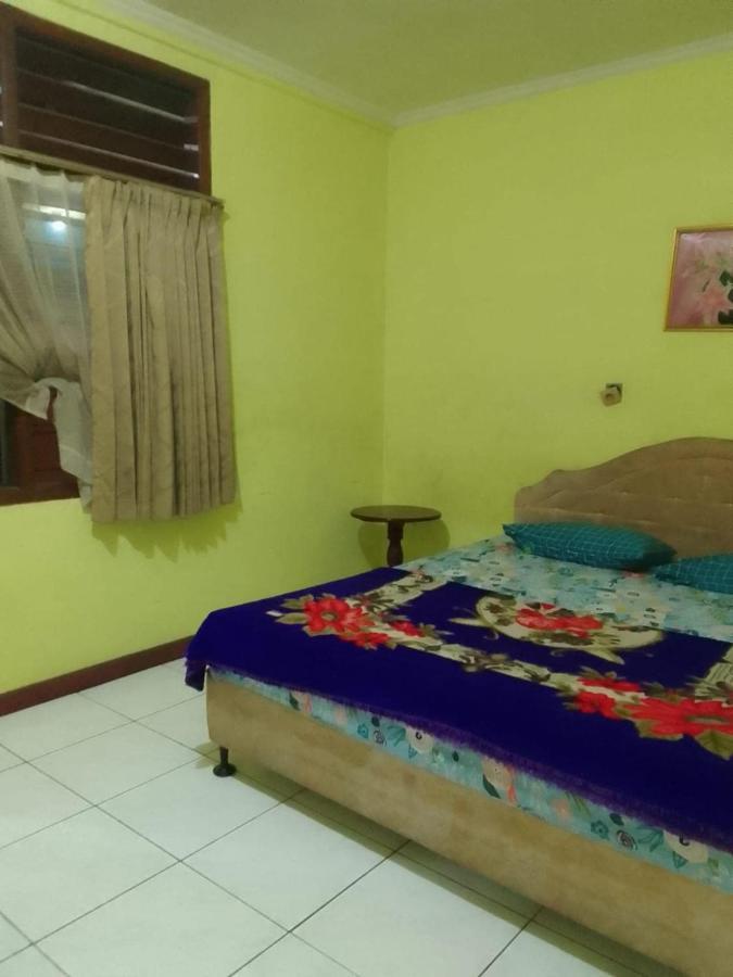 Hotel Oyo 93146 Lamin Indah à Puncak Extérieur photo